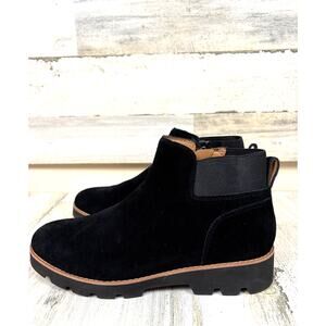 Vionic Womens 7 Black Suede Brionie Chelsea Boots Chunky Platform Trendy